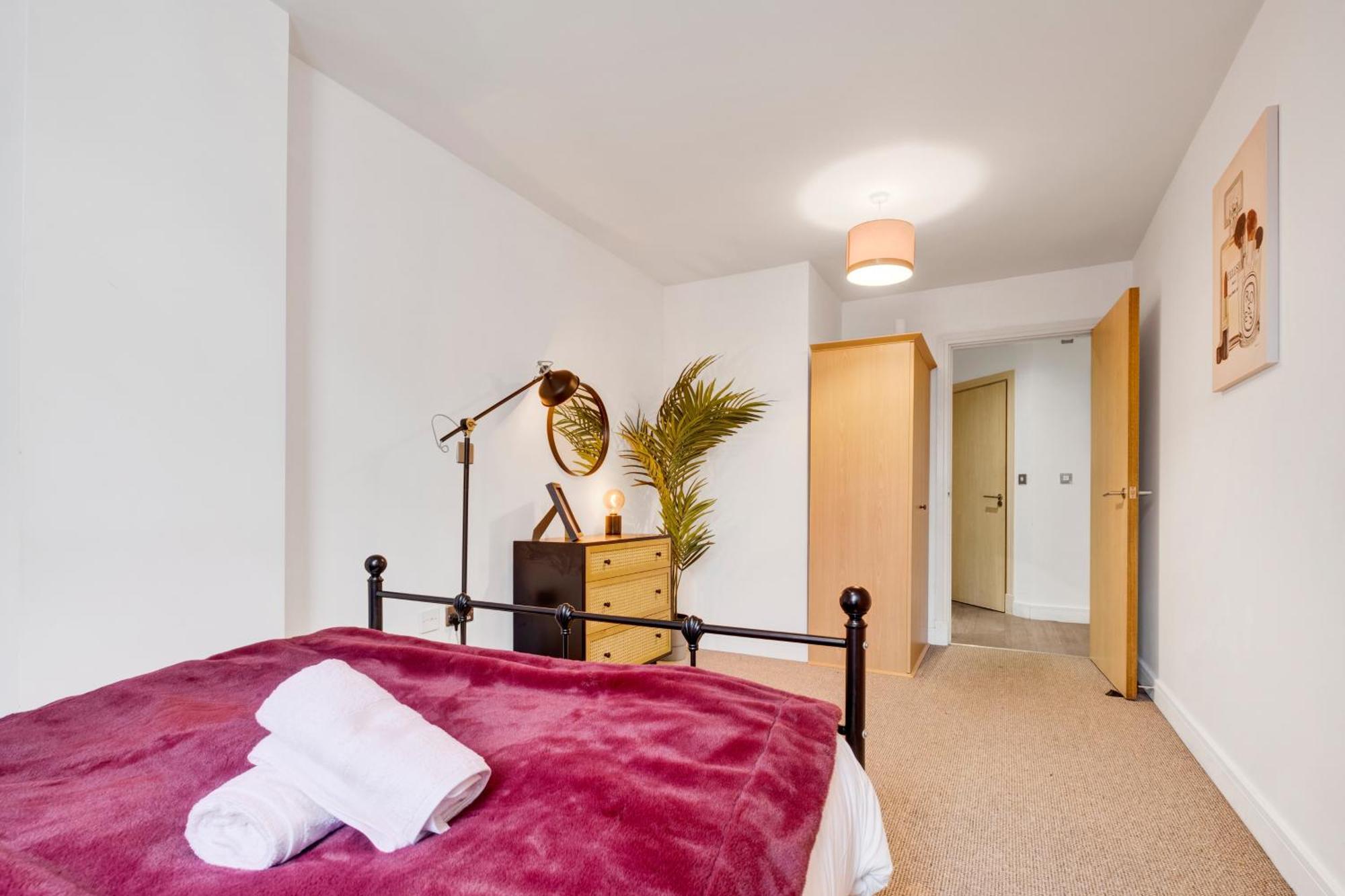 Ultra Stylish 2 Bedroom Apt Centrally Located Birmingham Bagian luar foto