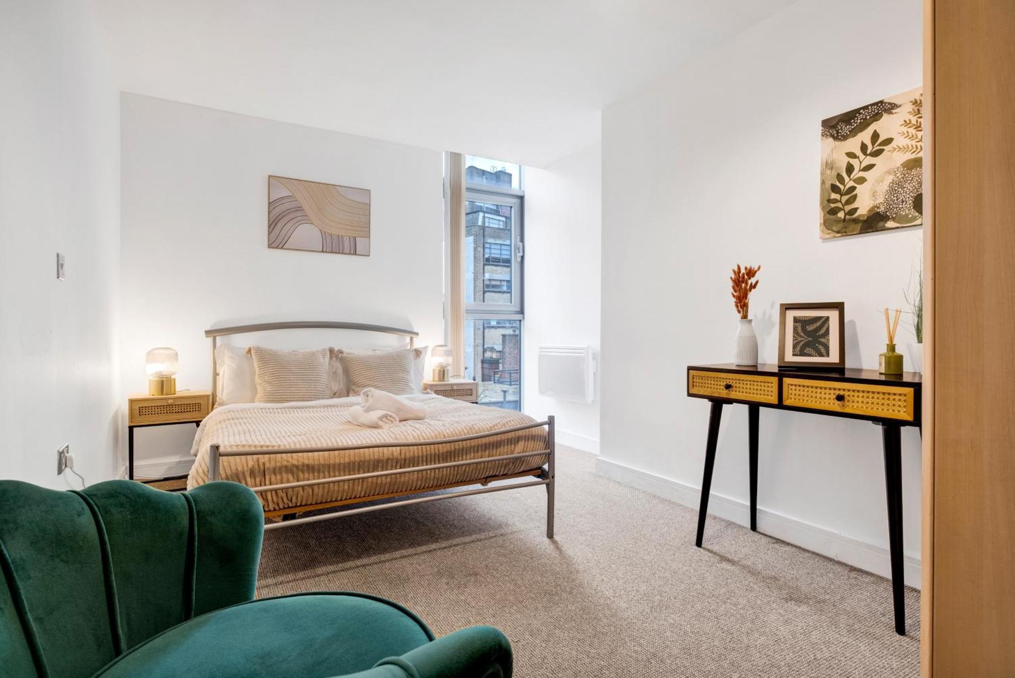 Ultra Stylish 2 Bedroom Apt Centrally Located Birmingham Bagian luar foto