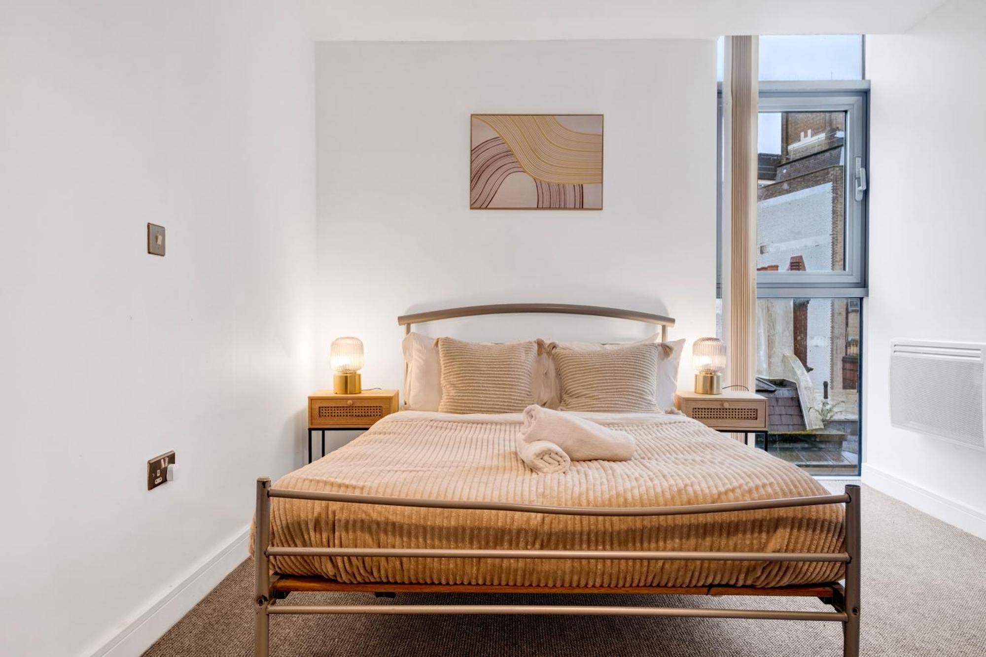 Ultra Stylish 2 Bedroom Apt Centrally Located Birmingham Bagian luar foto