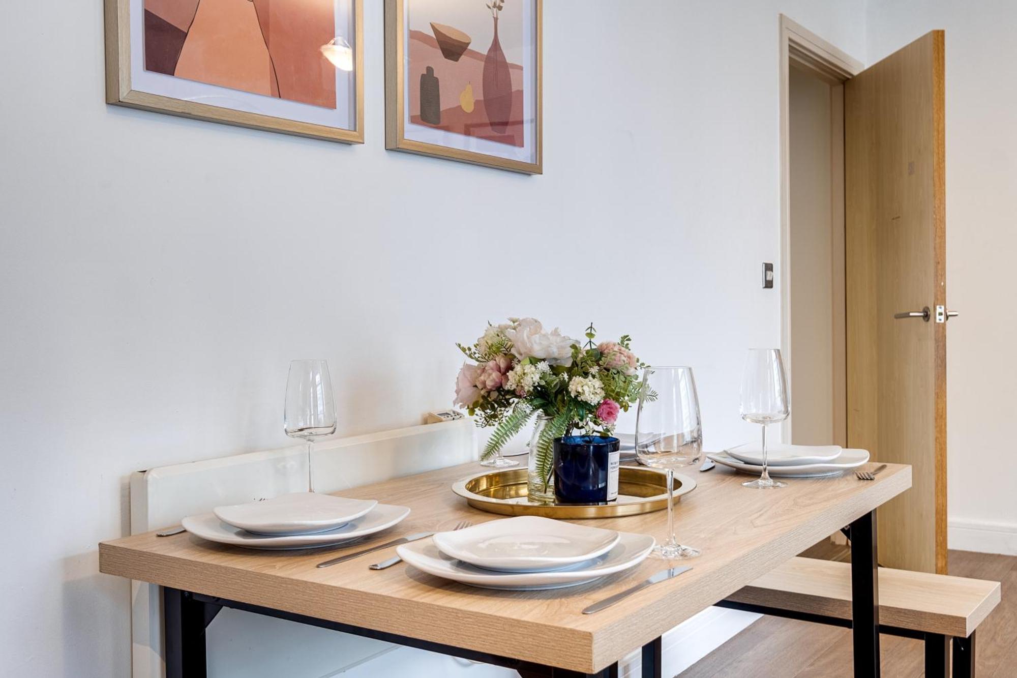 Ultra Stylish 2 Bedroom Apt Centrally Located Birmingham Bagian luar foto